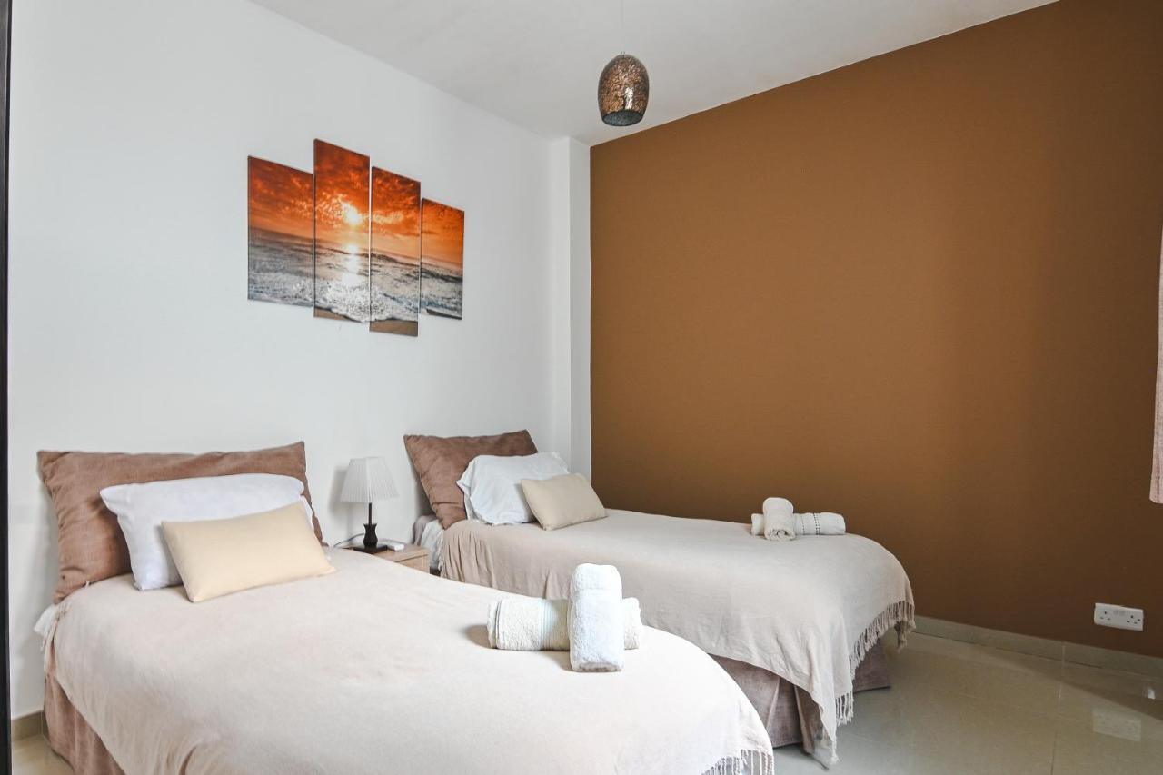 Anici Crt Penthouse 4 - With Private Rooftop Pool Victoria Exteriör bild