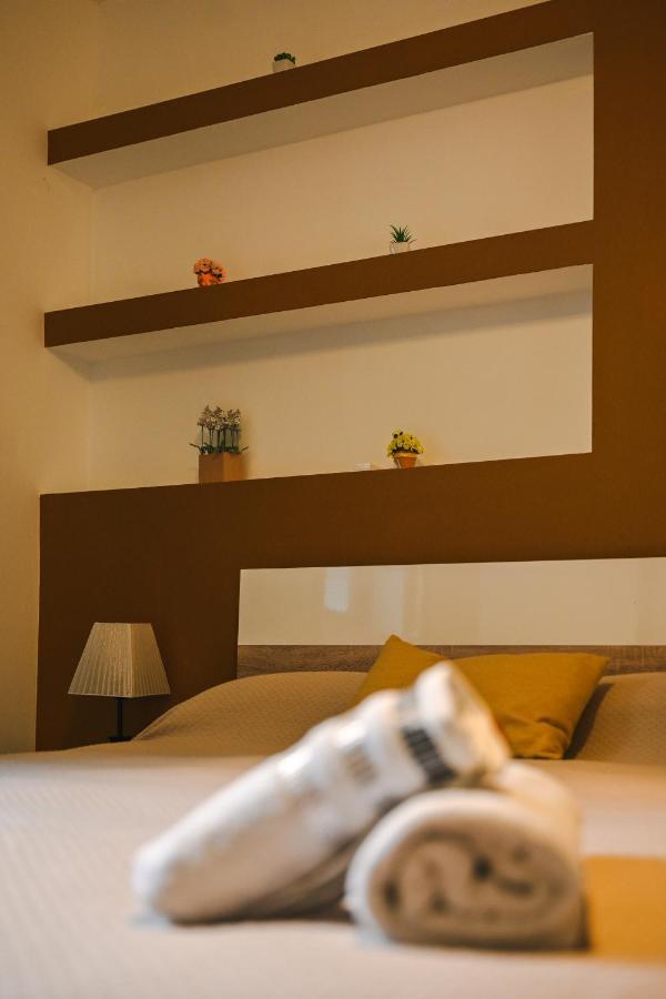 Anici Crt Penthouse 4 - With Private Rooftop Pool Victoria Exteriör bild