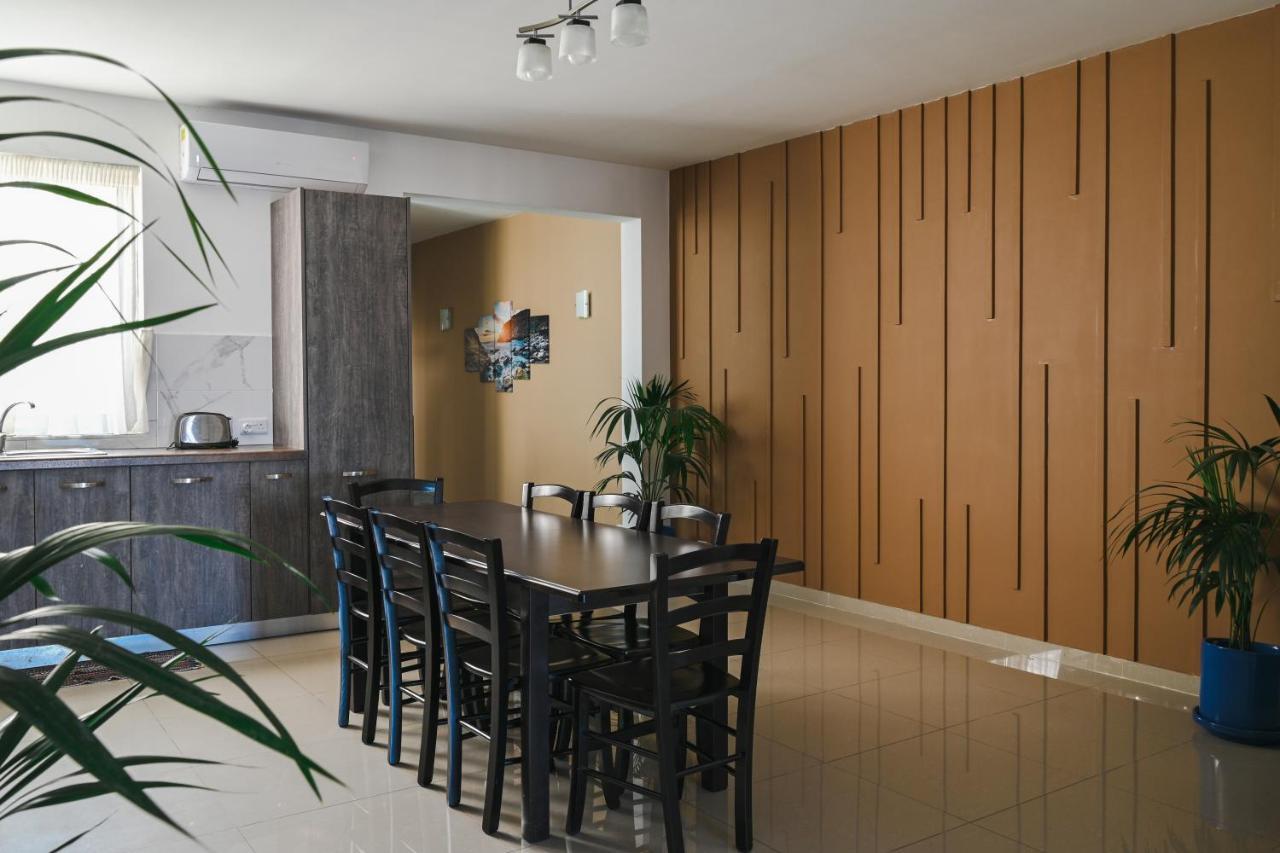 Anici Crt Penthouse 4 - With Private Rooftop Pool Victoria Exteriör bild
