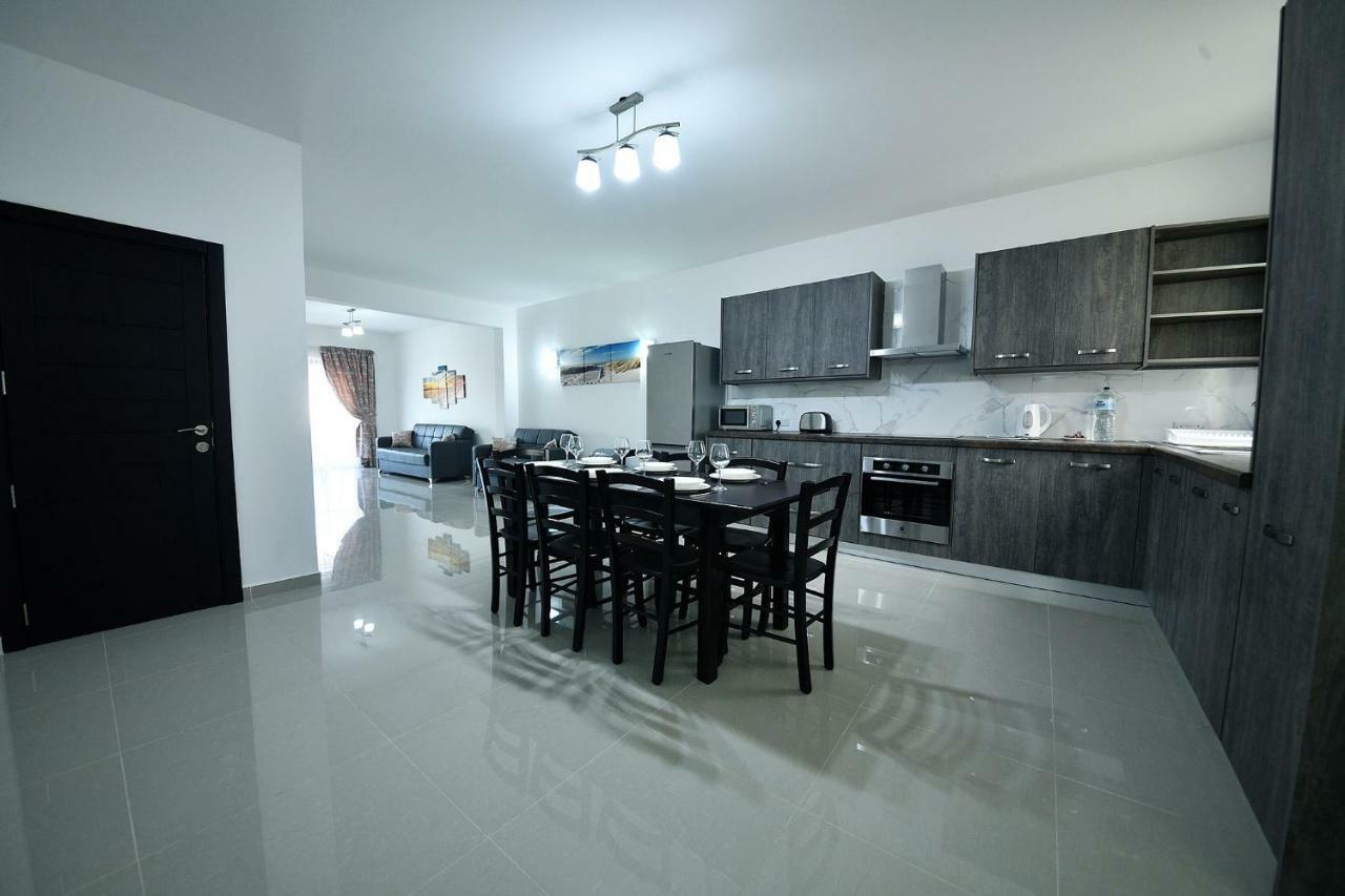 Anici Crt Penthouse 4 - With Private Rooftop Pool Victoria Exteriör bild